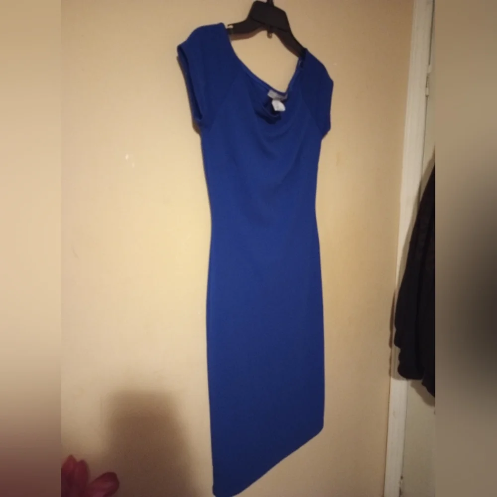Dress - Picture 1 of 4